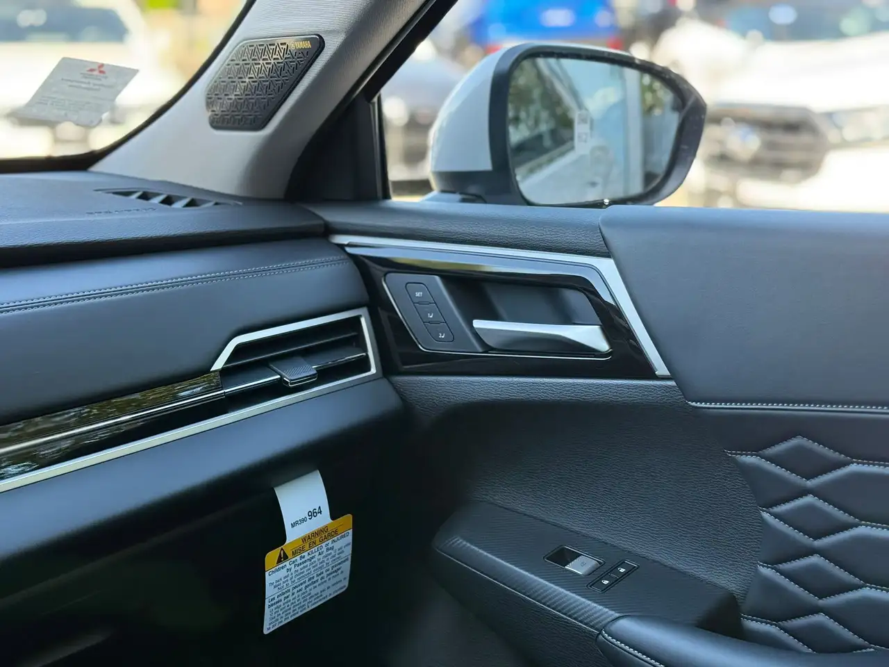 Mitsubishi Outlander снимка Mitsubishi Outlander