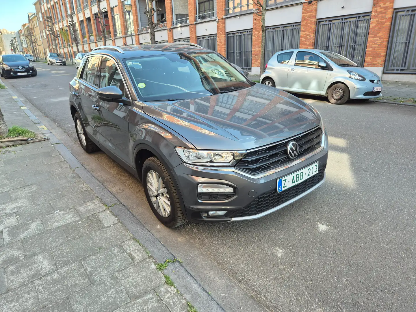 Volkswagen T-Roc 2.0 TDi AUTOMATIQUE Zilver - 2