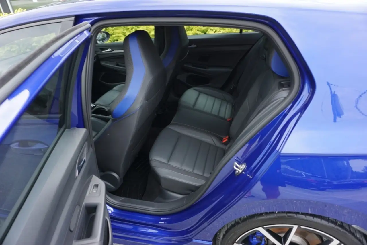 Volkswagen Golf R снимка Volkswagen Golf R