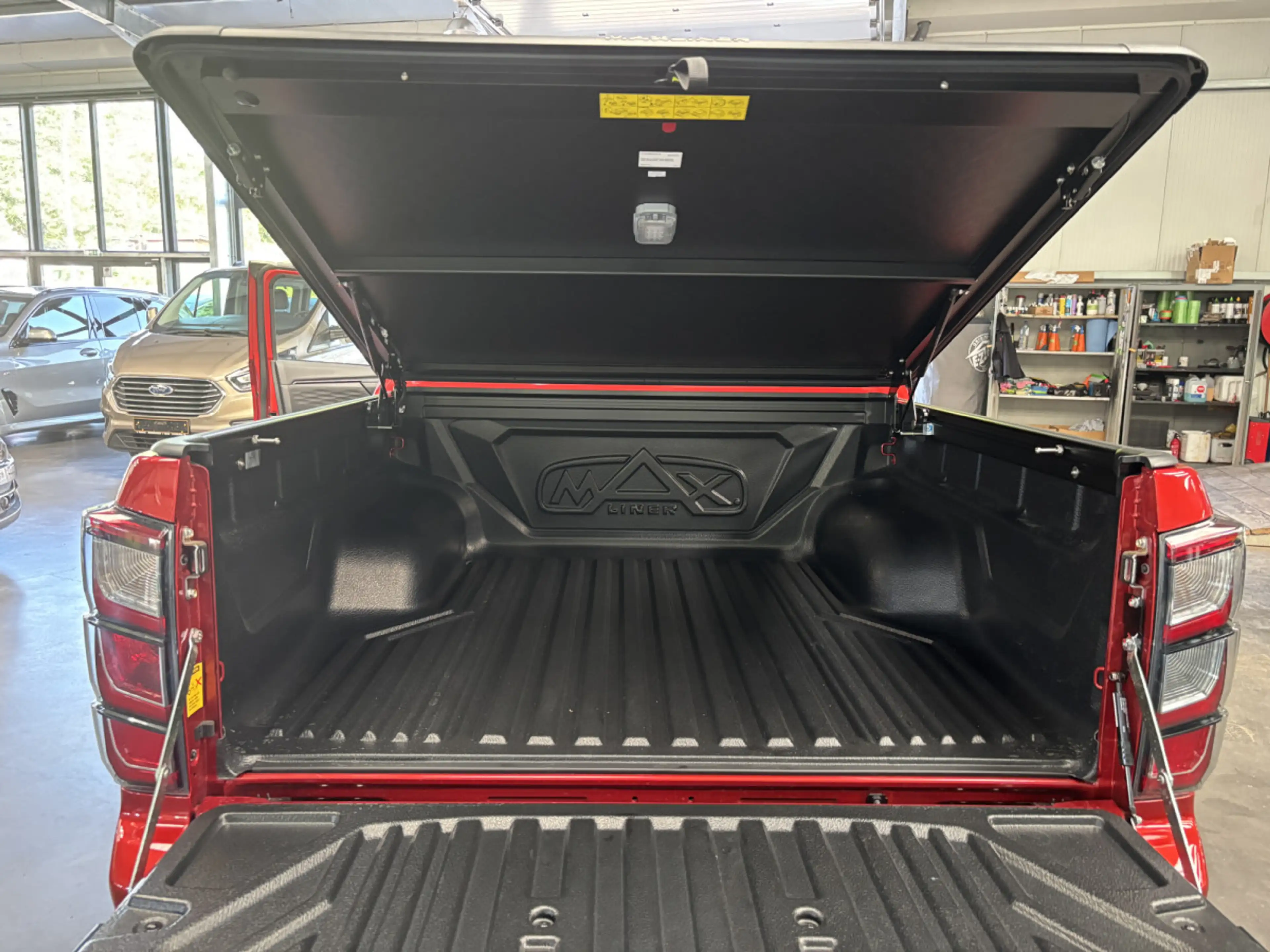 Isuzu D-Max Double Cab 1.9 V-Cross 163HP — photo 14