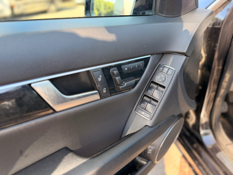 Mercedes-Benz C 250 C 250T/Navi/Xenon/Leder/BlueEfficiency — photo 14