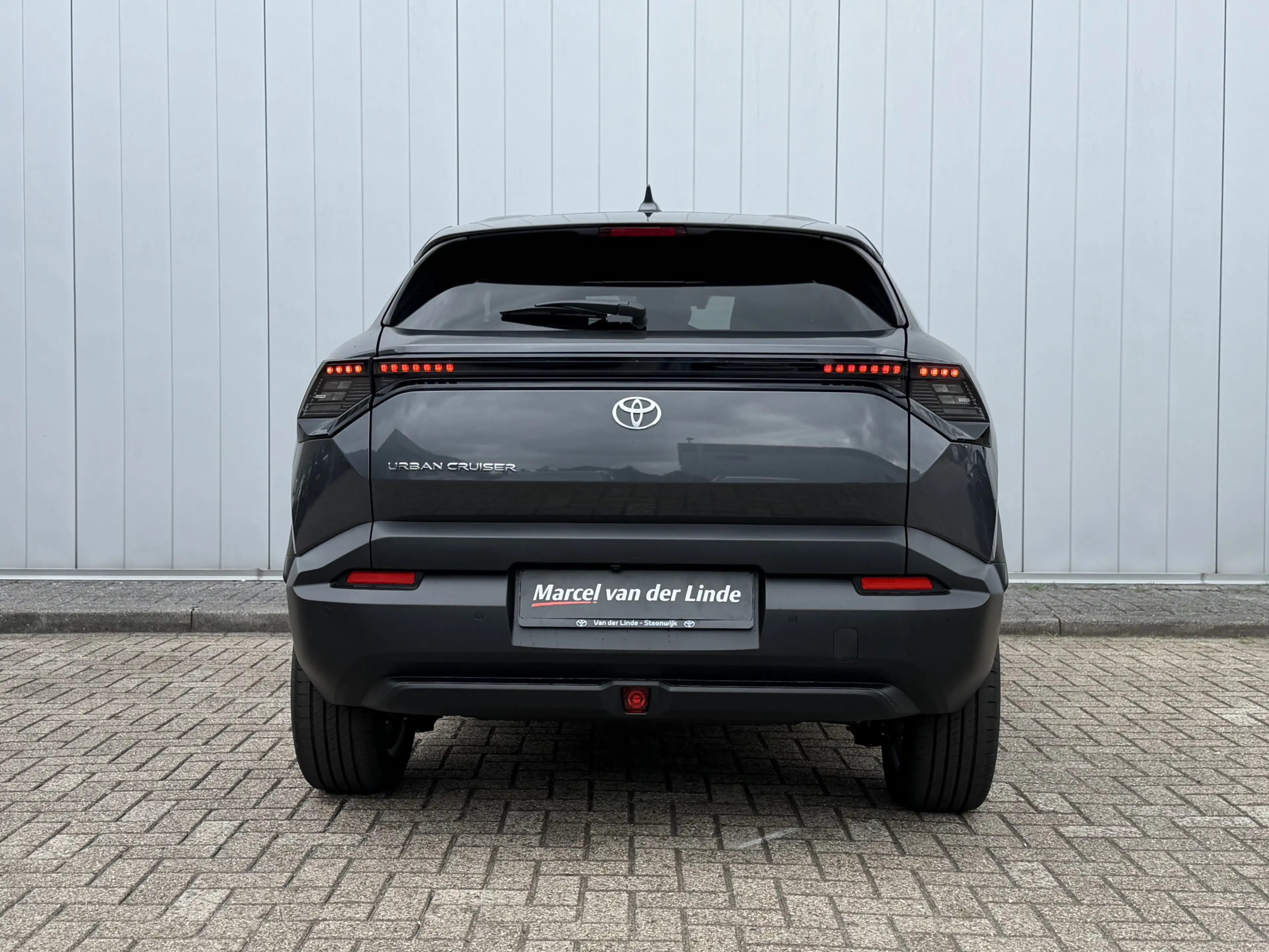 Toyota Urban Cruiser Dynamic 61 kWh Voorraad Nieuw — photo 5