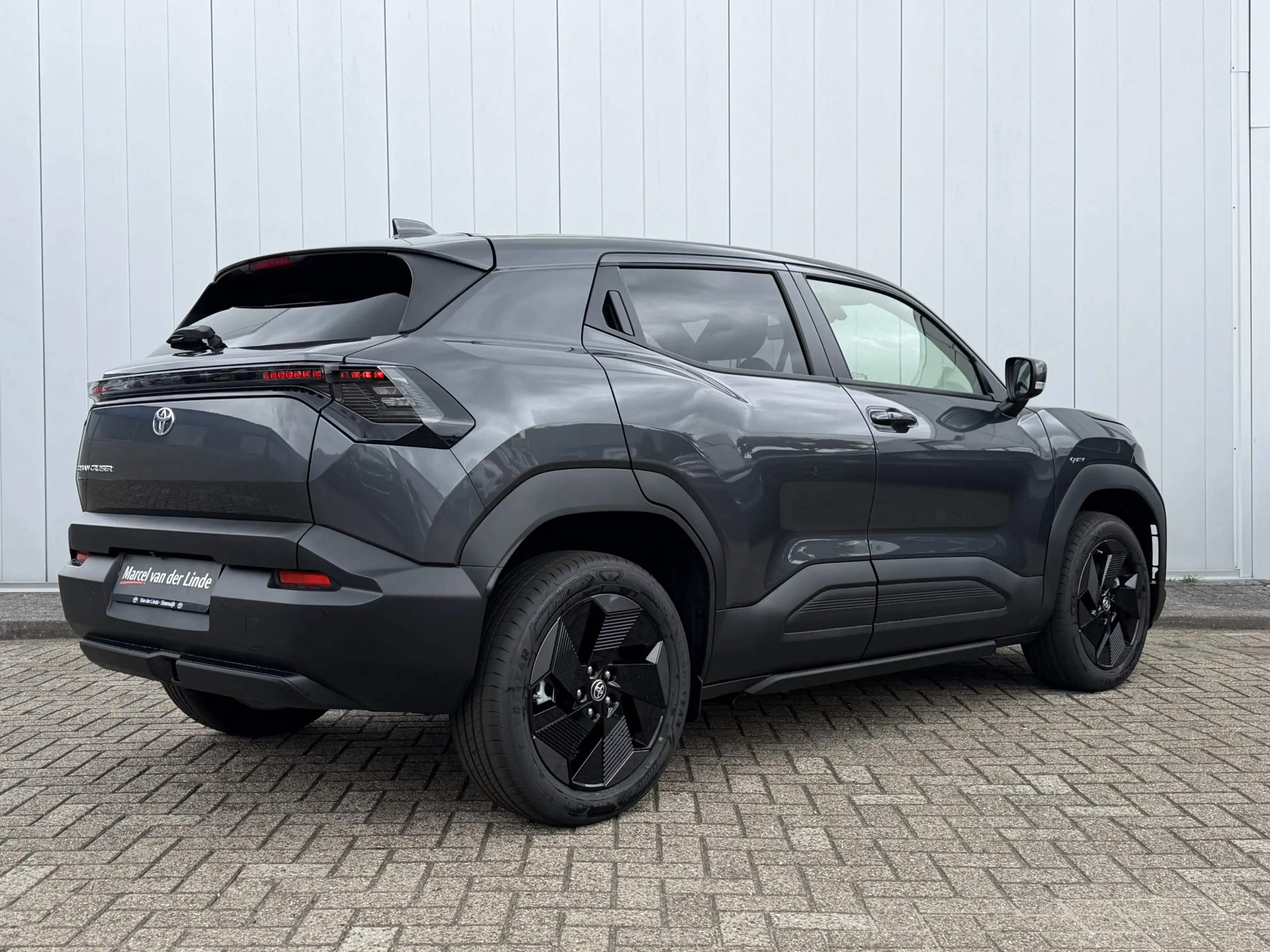Toyota Urban Cruiser Dynamic 61 kWh Voorraad Nieuw — photo 4