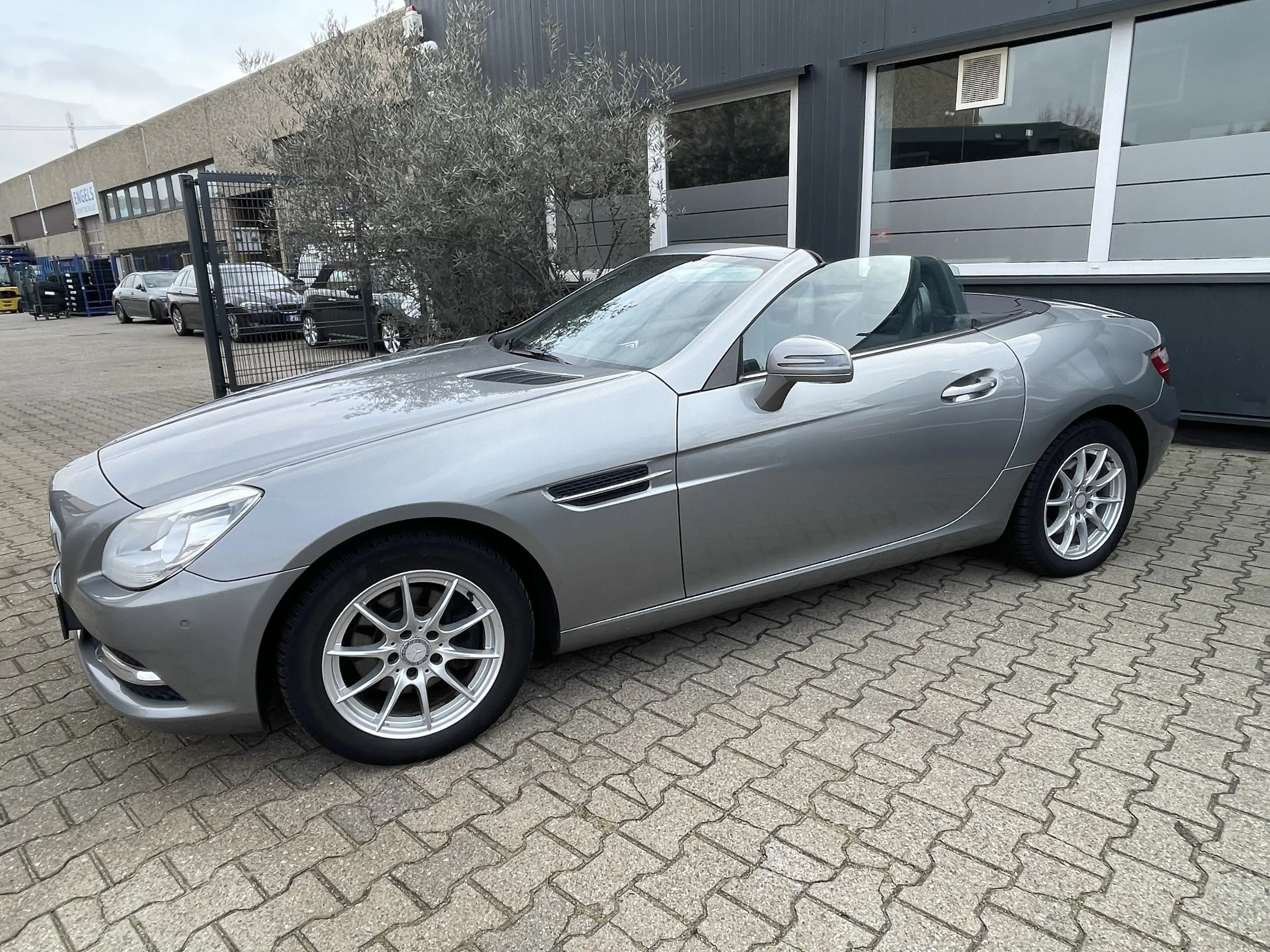 Mercedes-Benz SLK 200 BlueEfficiency 2.Hand Voll S-Heft Leder Navi Top — photo 4
