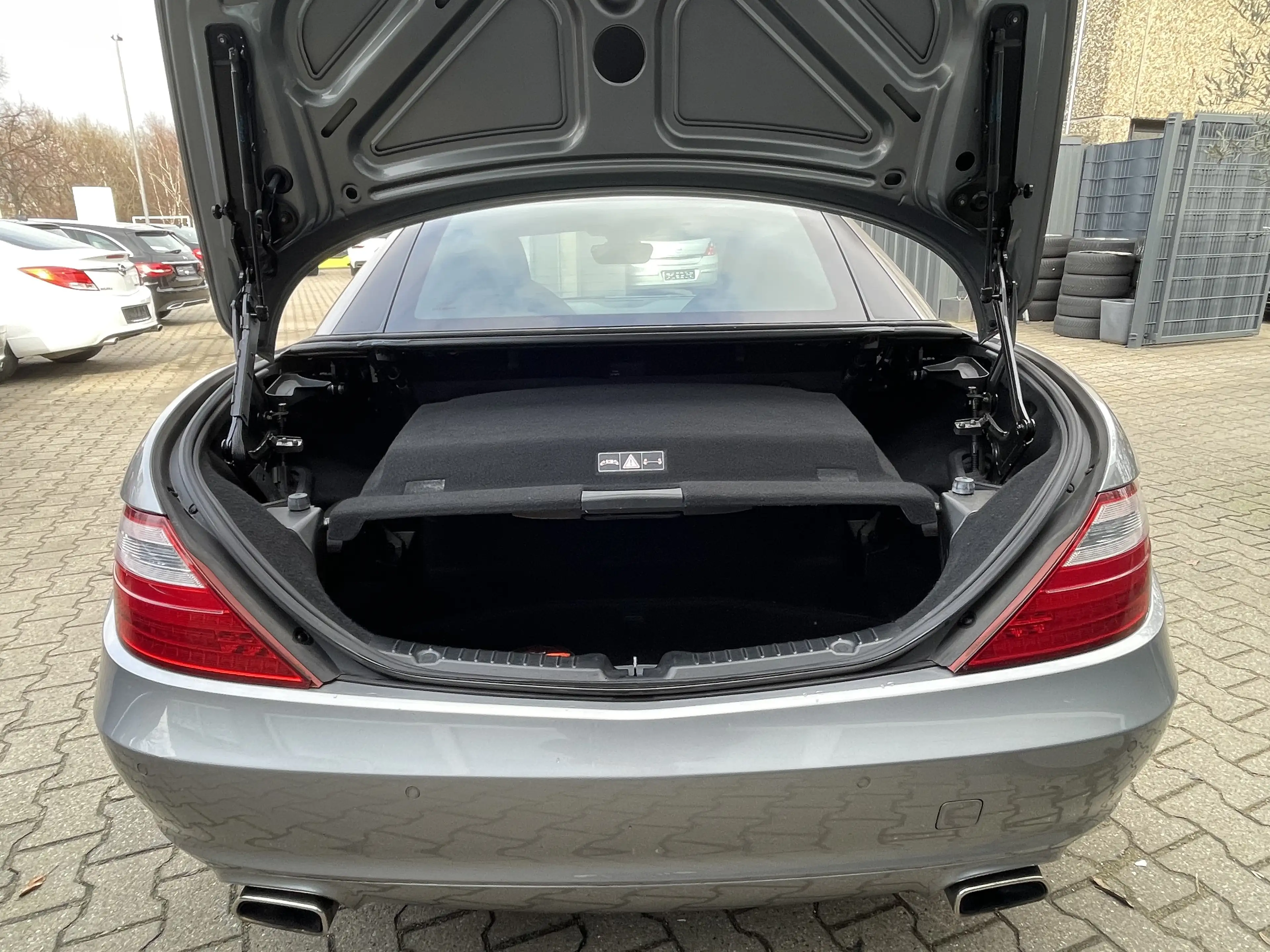 Mercedes-Benz SLK 200 BlueEfficiency 2.Hand Voll S-Heft Leder Navi Top — photo 15