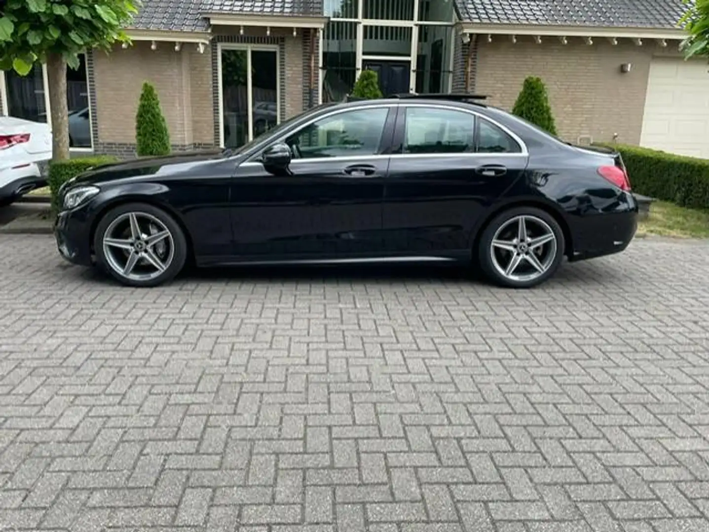 Mercedes-Benz C 220 d AMG LINE PANORAMADAK NAVI CAMERA Zwart - 2