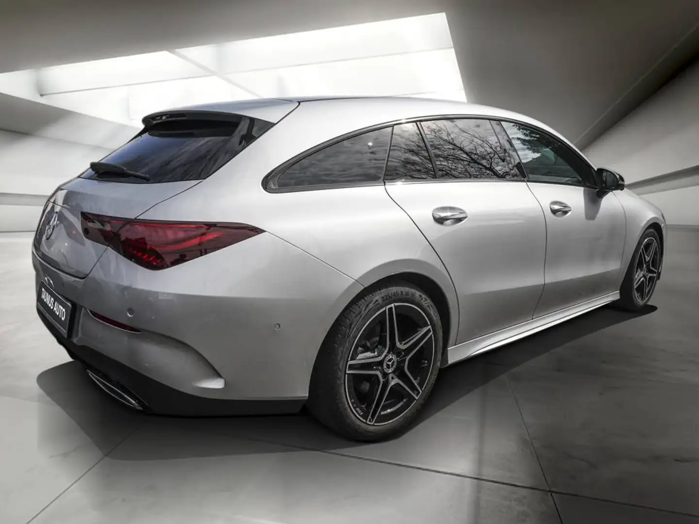 Mercedes-Benz CLA 220 d AMG-LINE PREMIUM PLUS AHK PANO NIGHT Argent - 2