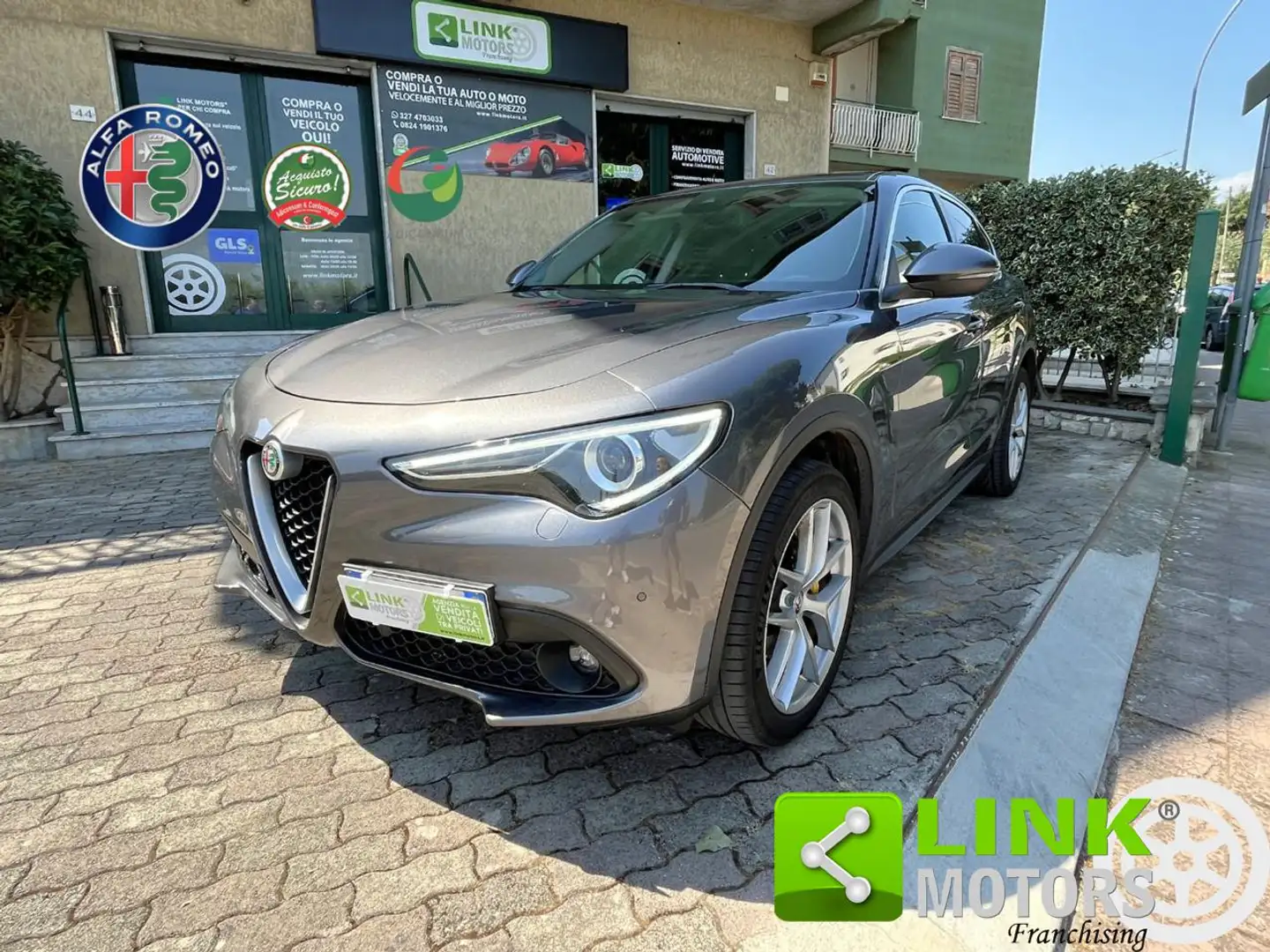 Alfa Romeo Stelvio 2.2 Turbodiesel 210 CV AT8 Q4 Executive Gris - 1