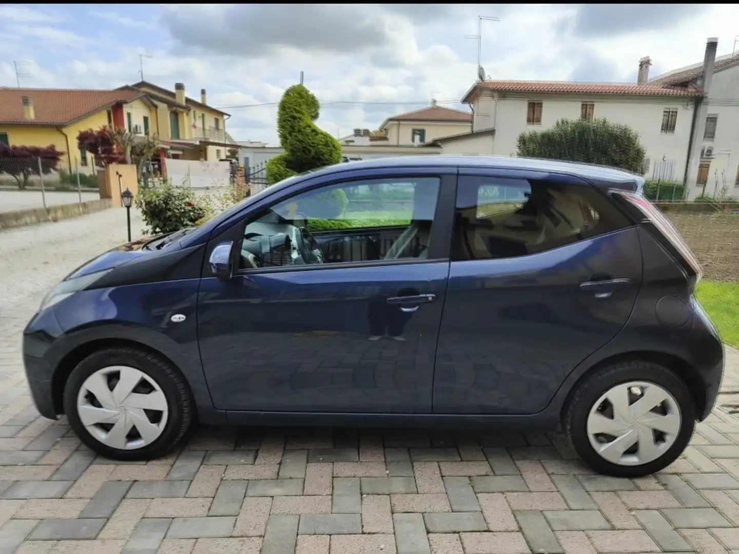 Toyota Aygo 5p 1.0 x-play - 2