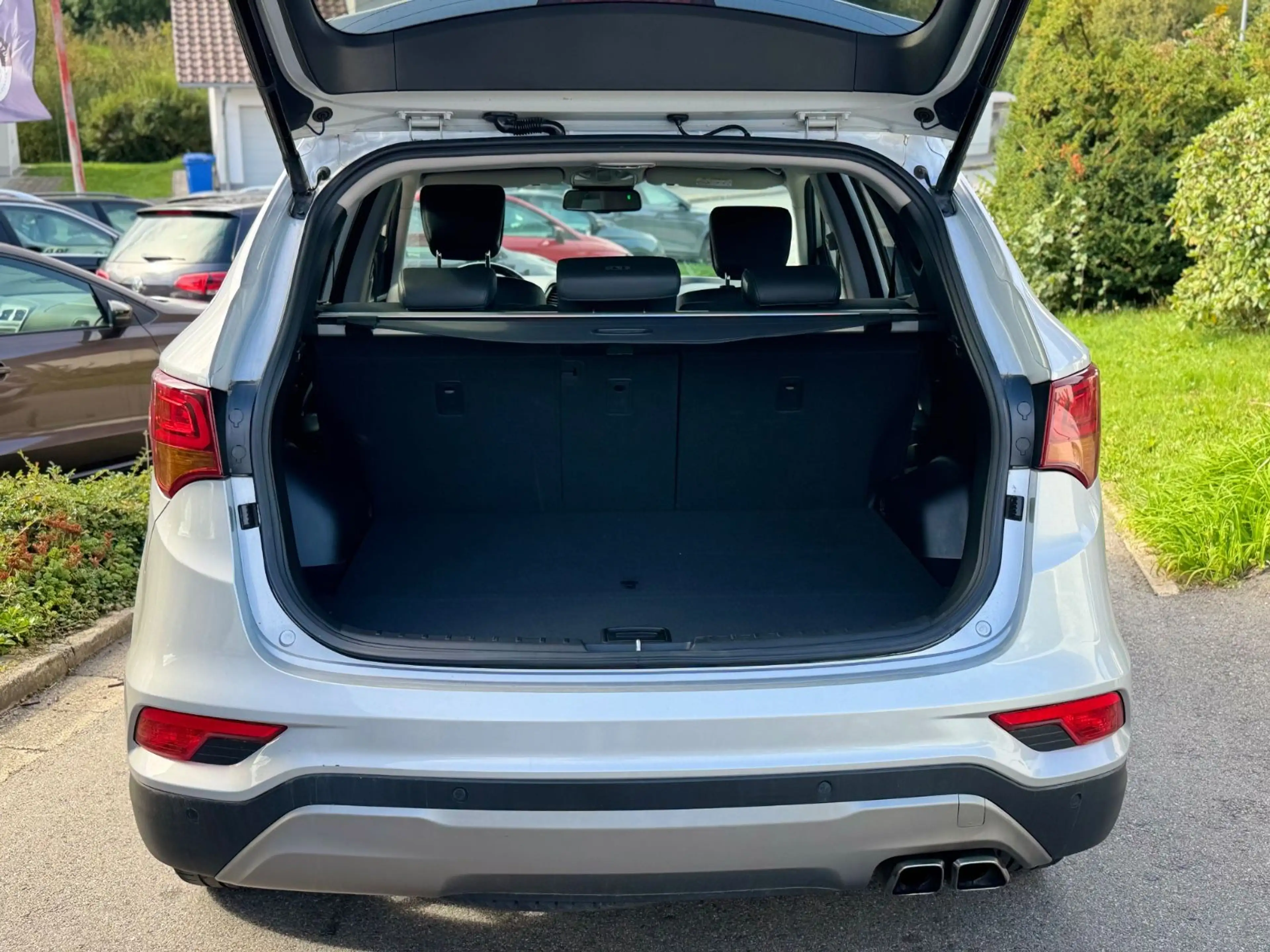 Hyundai SANTA FE blue Premium 4WD — photo 10