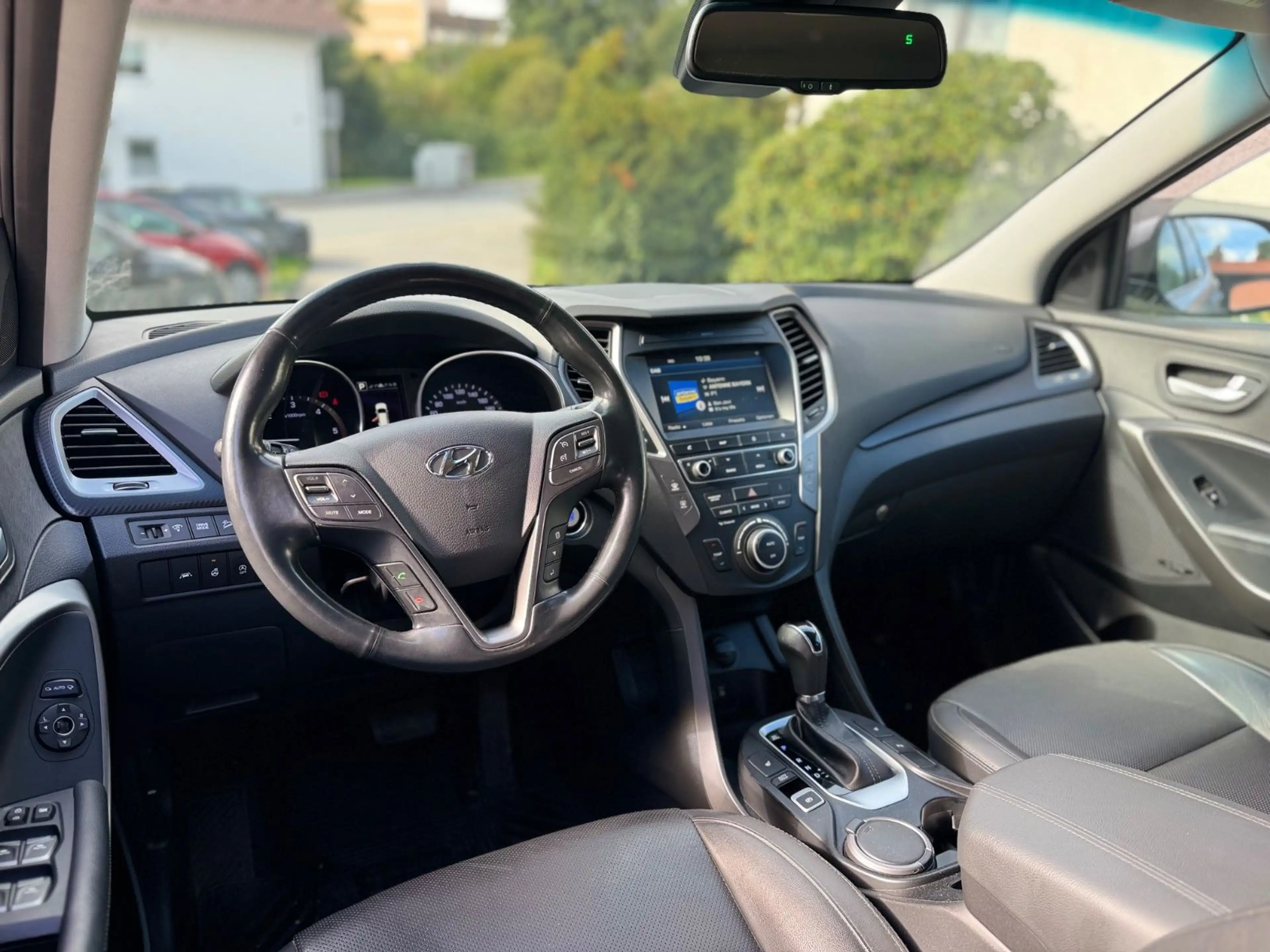 Hyundai SANTA FE blue Premium 4WD — photo 14