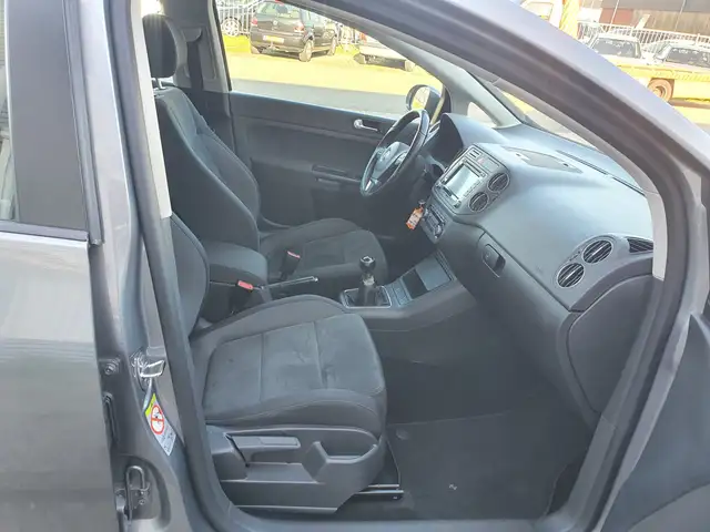 Volkswagen Golf Plus view 14
