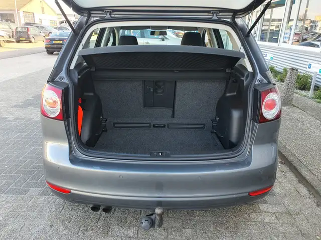 Volkswagen Golf Plus view 12