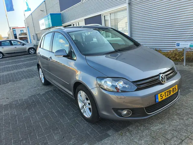 Volkswagen Golf Plus view 2