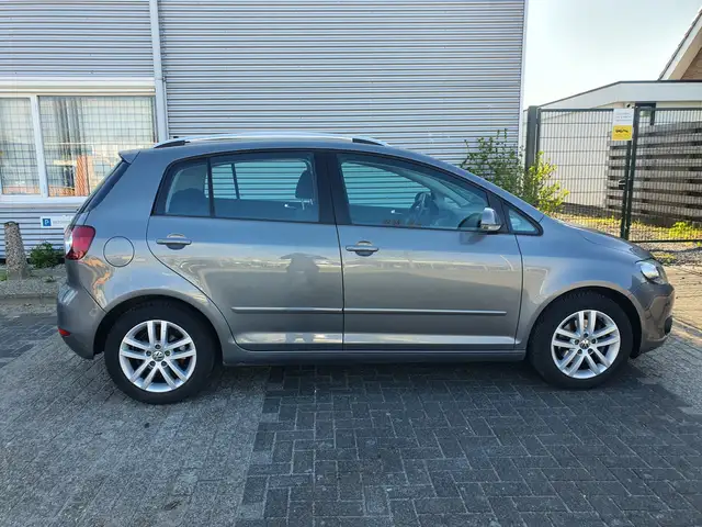 Volkswagen Golf Plus view 9
