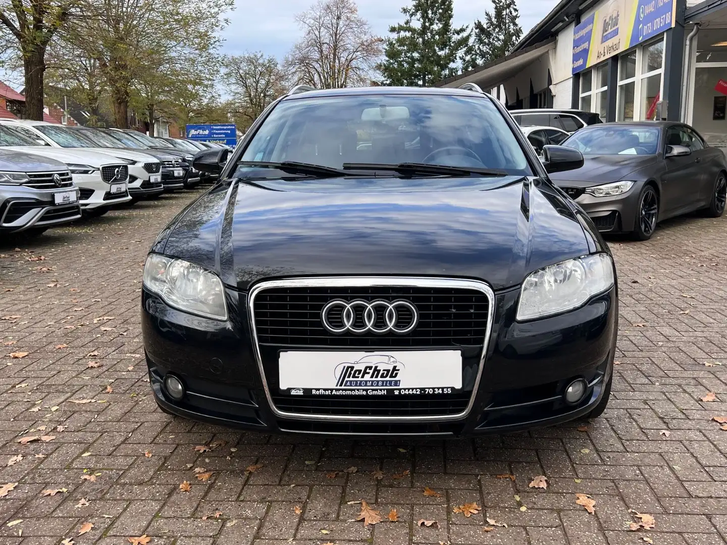 Audi A4 Avant 2.0 TDI Automatik Schwarz - 2