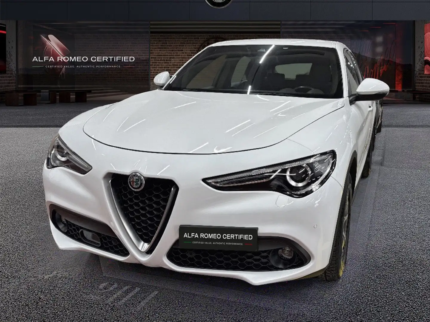Alfa Romeo Stelvio 2.2 TD 190 CV Super Business AT8 Q4 Weiß - 1