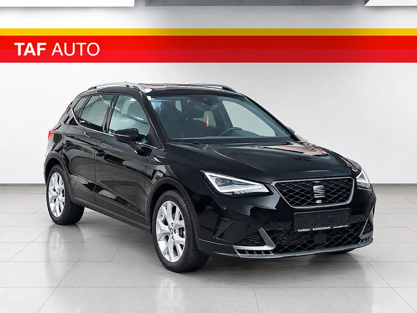 SEAT Arona 1.0 TSI FR Schwarz - 1