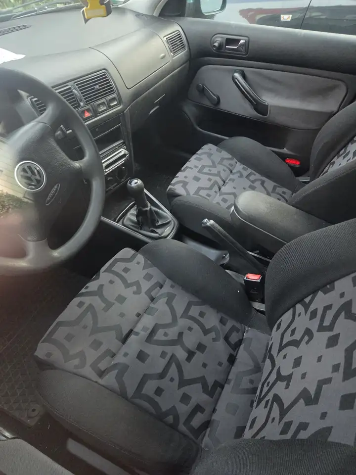 Volkswagen Golf 2.0, foto 6