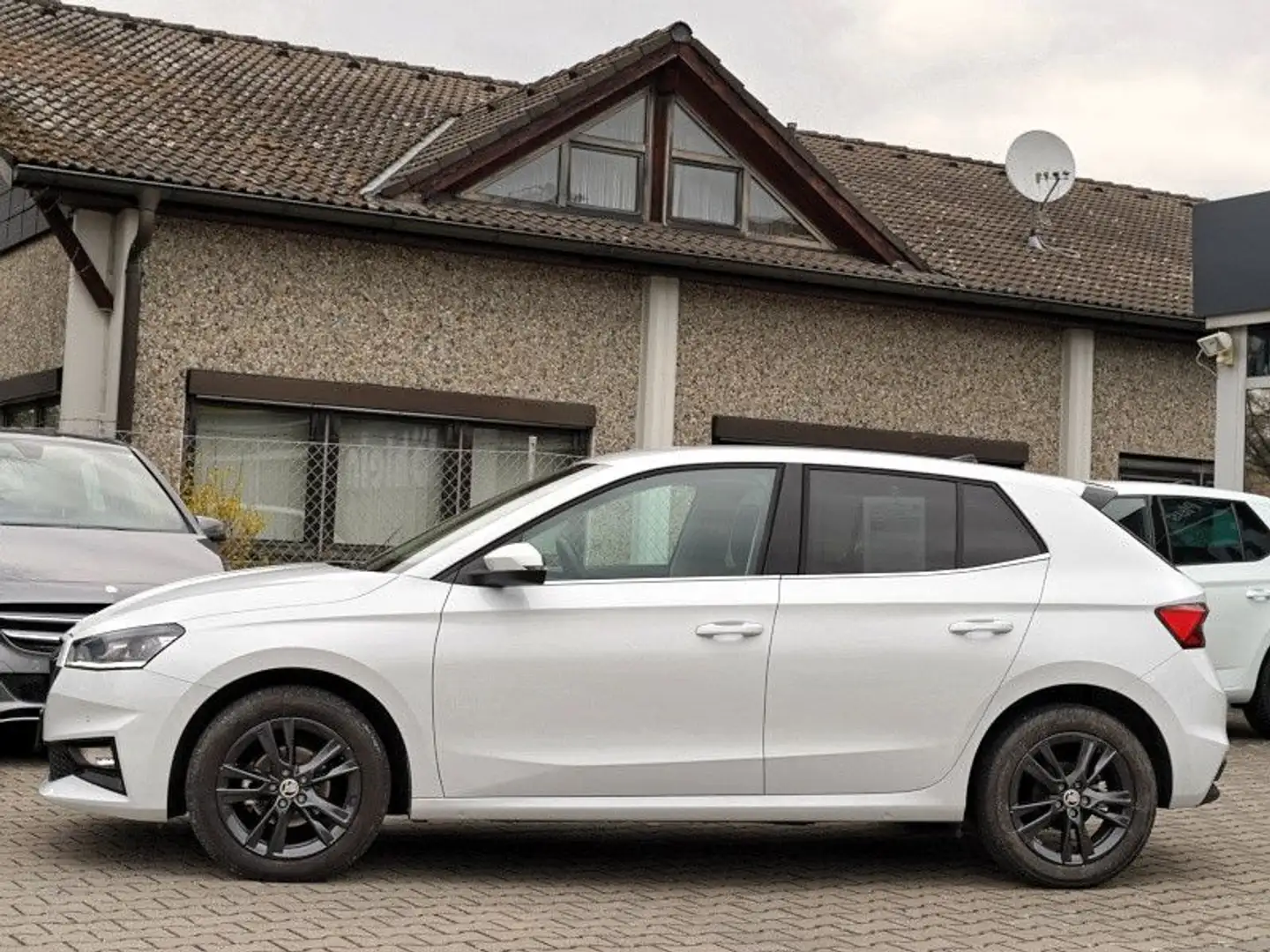 Skoda Fabia TSI 70kW TOPSelection Weiß - 2