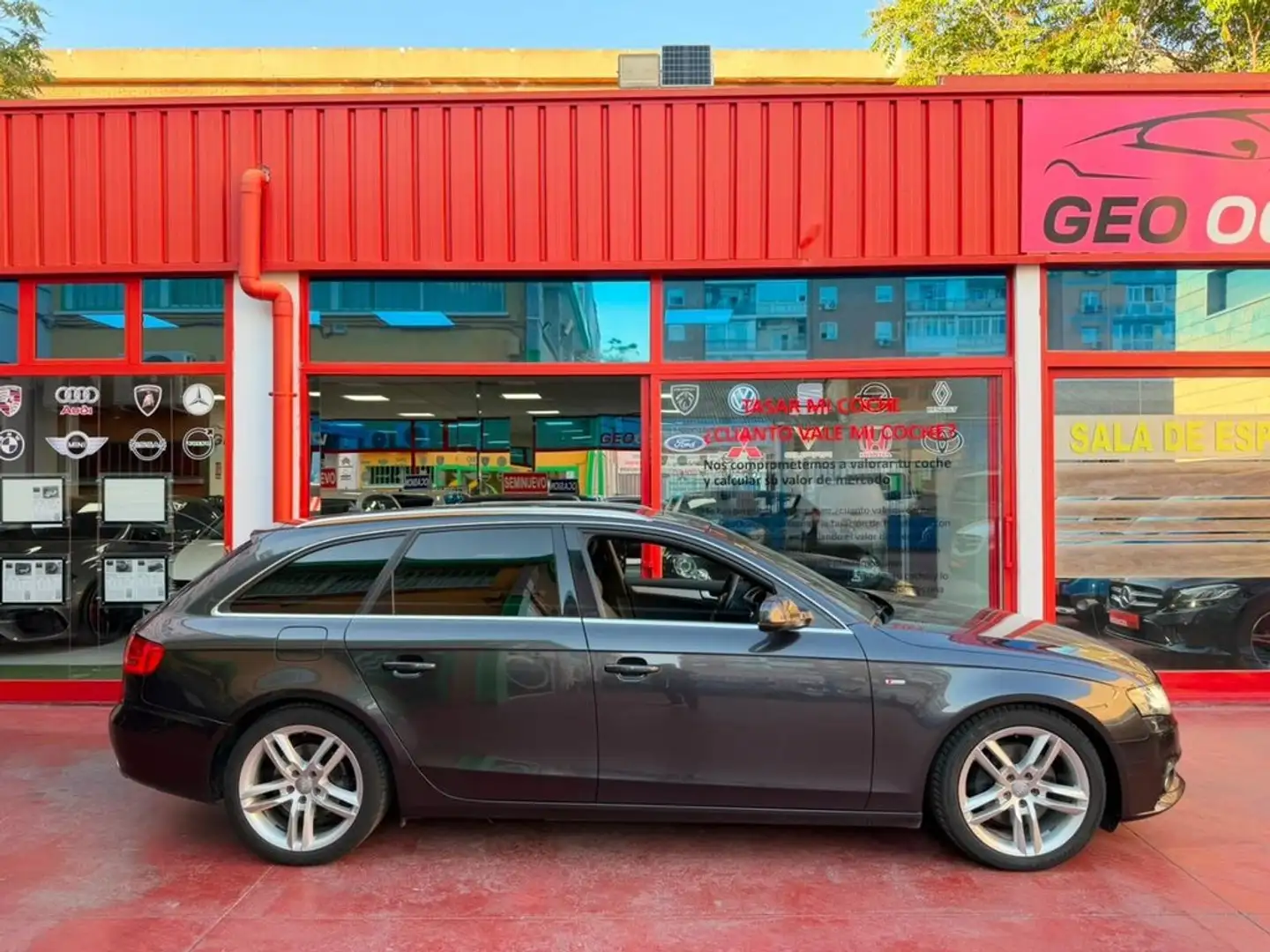 Audi A4 Avant 2.7TDI DPF Gris - 2