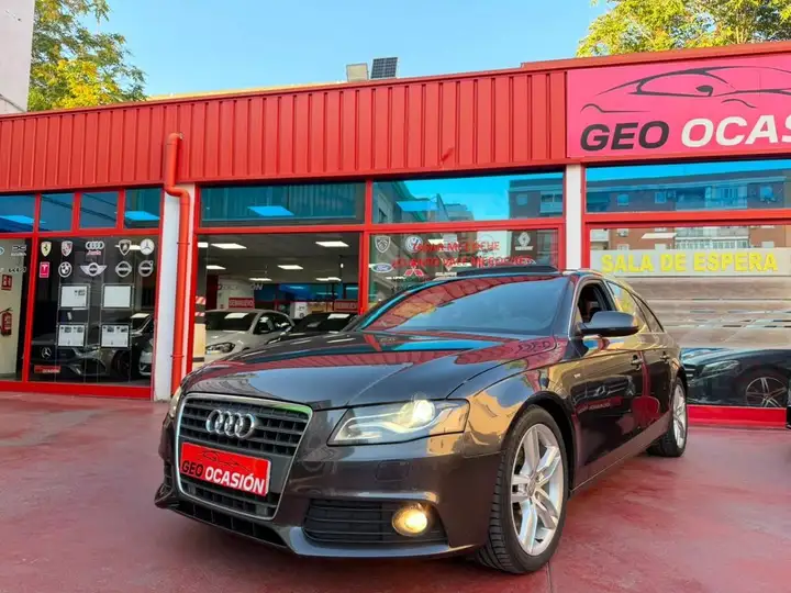 Audi A4 AVANT 2.7 TDI DPF 2011