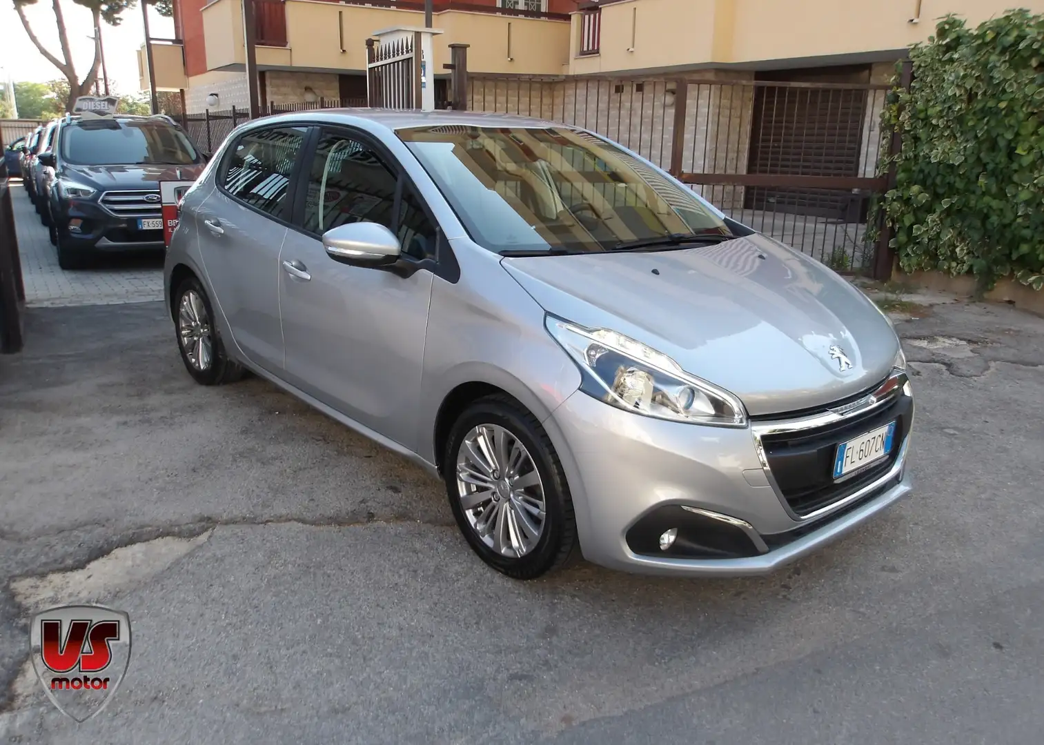 Peugeot 208 PureTech 82 5 porte Allure Argento - 1