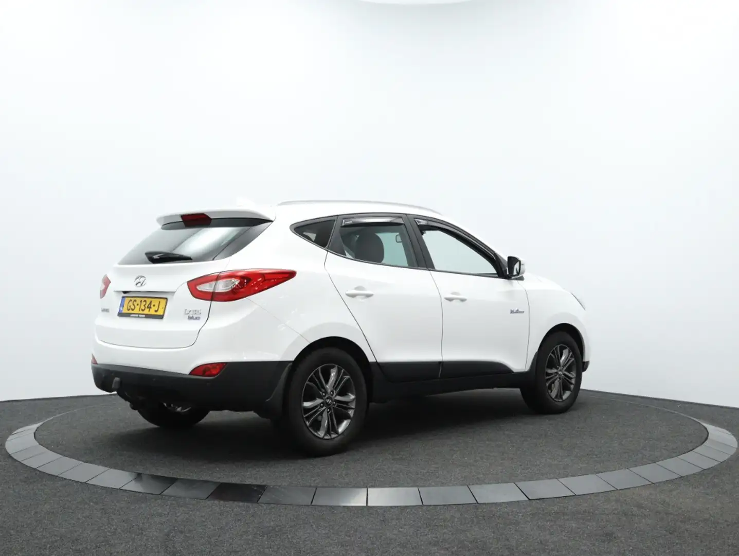 Hyundai iX35 1.6i GDI Go! | Trekhaak | Navigatie | Camera | Cru Bianco - 2