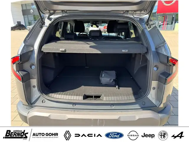 Dacia Duster view 6