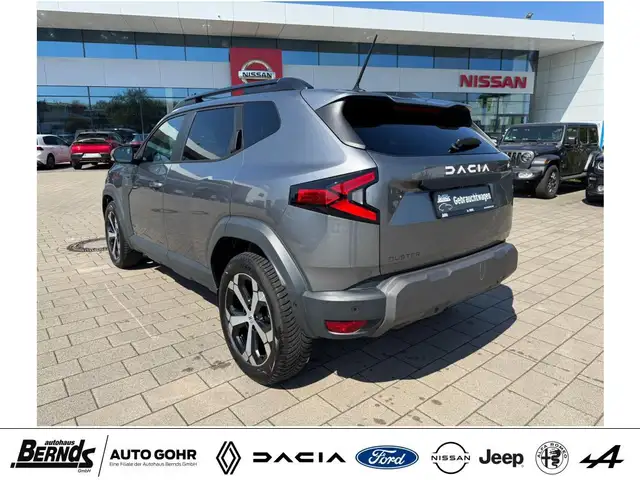 Dacia Duster view 8