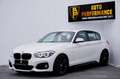 BMW 120 i Aut. *M-Sportpaket~Navi~LED~ACC~Leder* Wit - thumbnail 1
