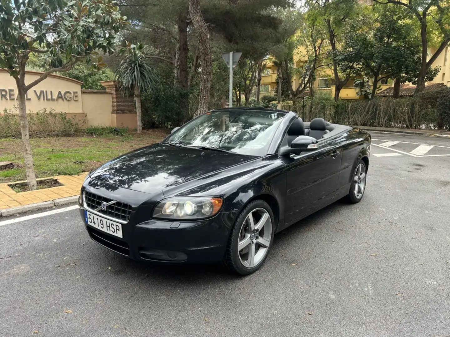 Volvo C70 2.0D Momentum Aut. Black - 1