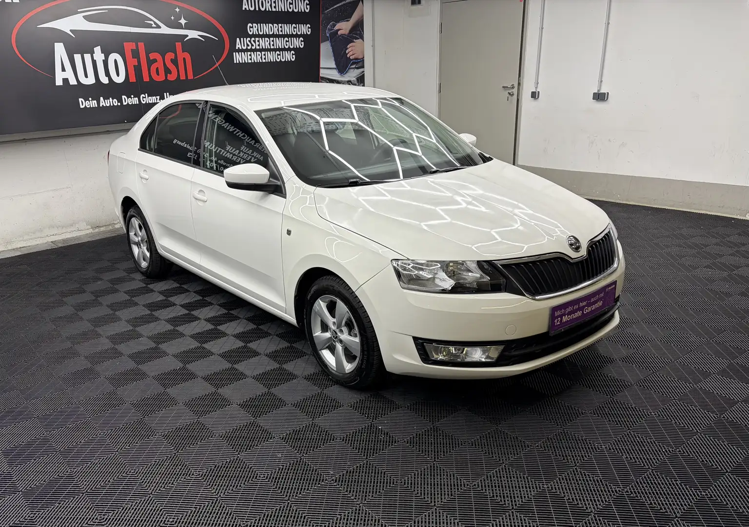 Skoda Rapid/Spaceback Ambition Weiß - 2