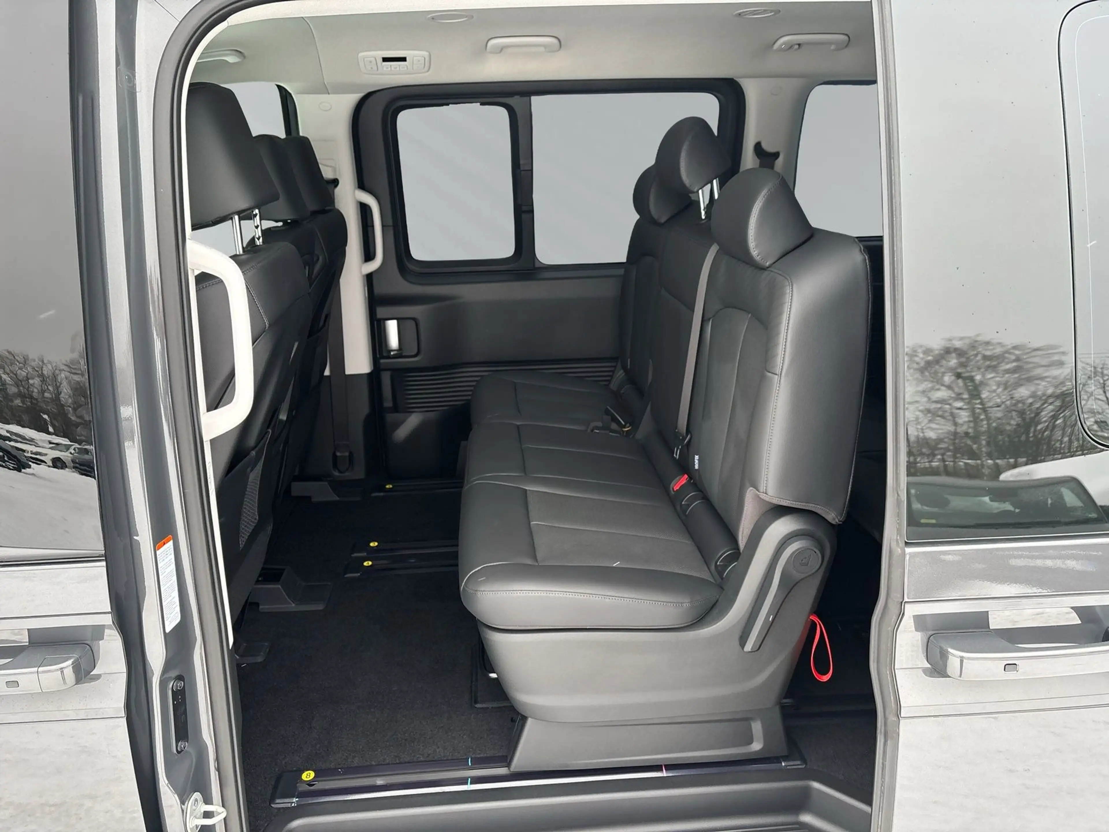 Hyundai STARIA STARIA HEV 9Sitzer 1.6 225PS 6AT Prime+Park-Pak. — photo 11