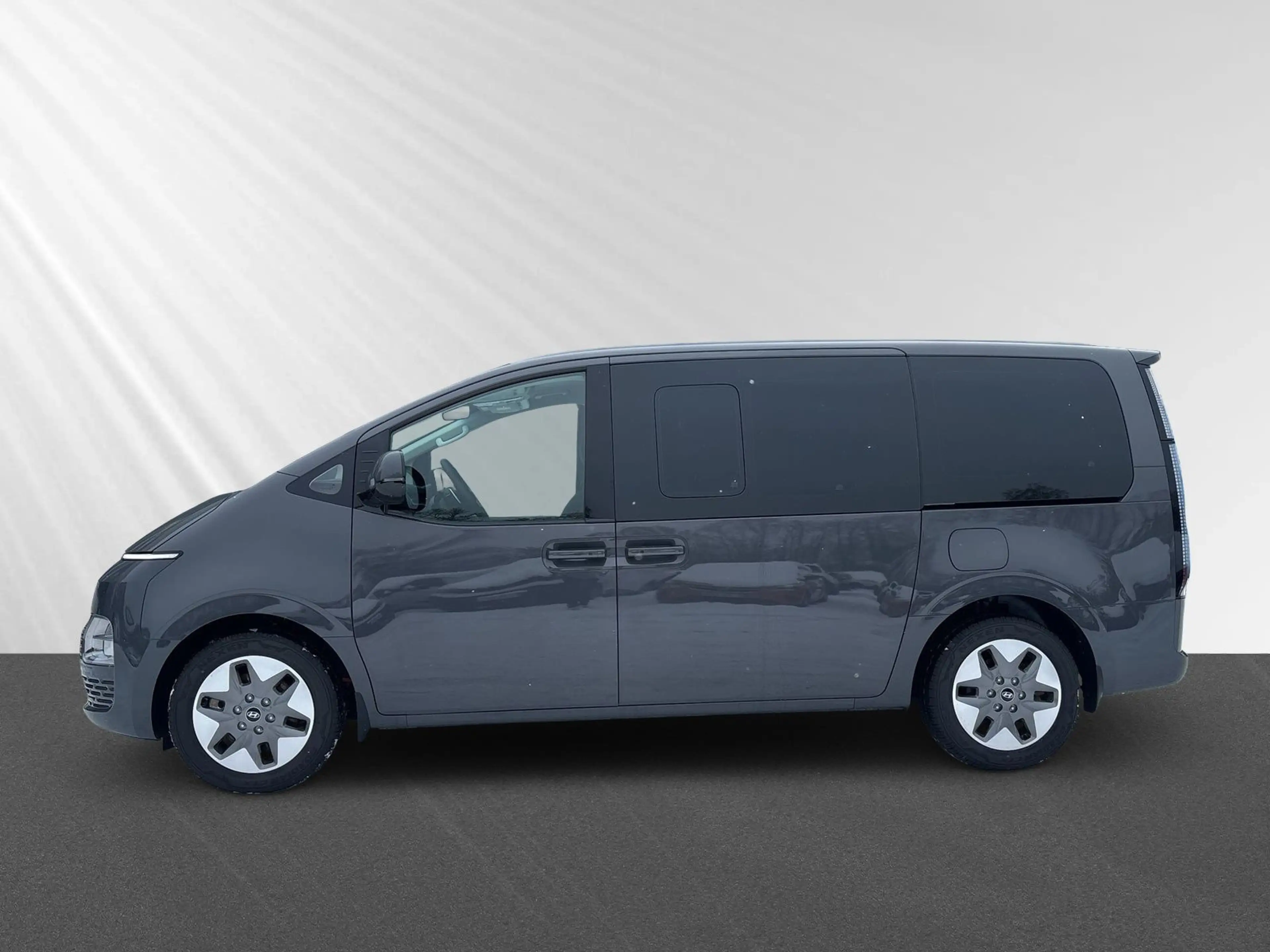 Hyundai STARIA STARIA HEV 9Sitzer 1.6 225PS 6AT Prime+Park-Pak. — photo 4