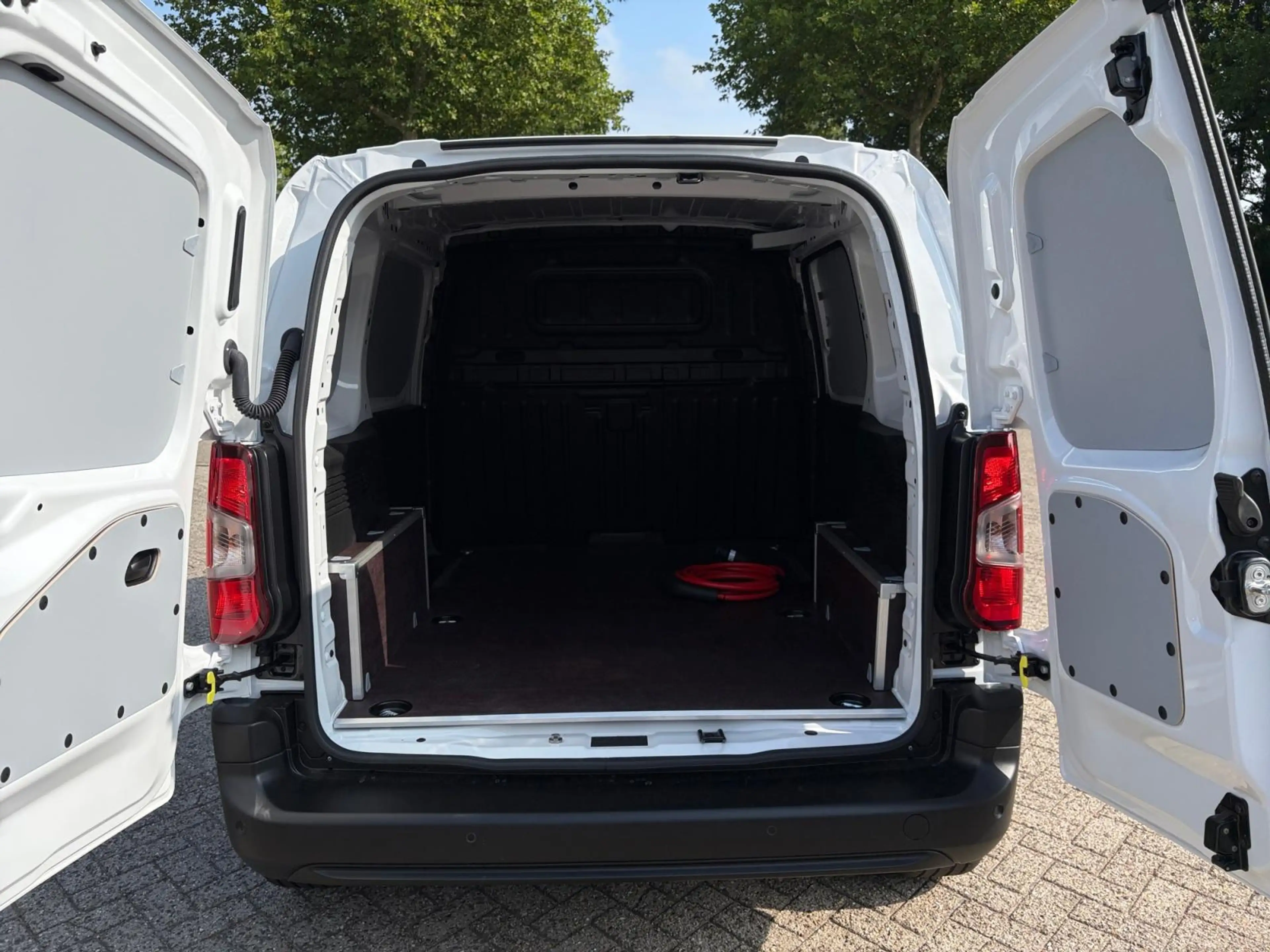 Opel Combo-e Electric L1 50kWh 136pk | ACTIE | 0% financial lea — photo 14