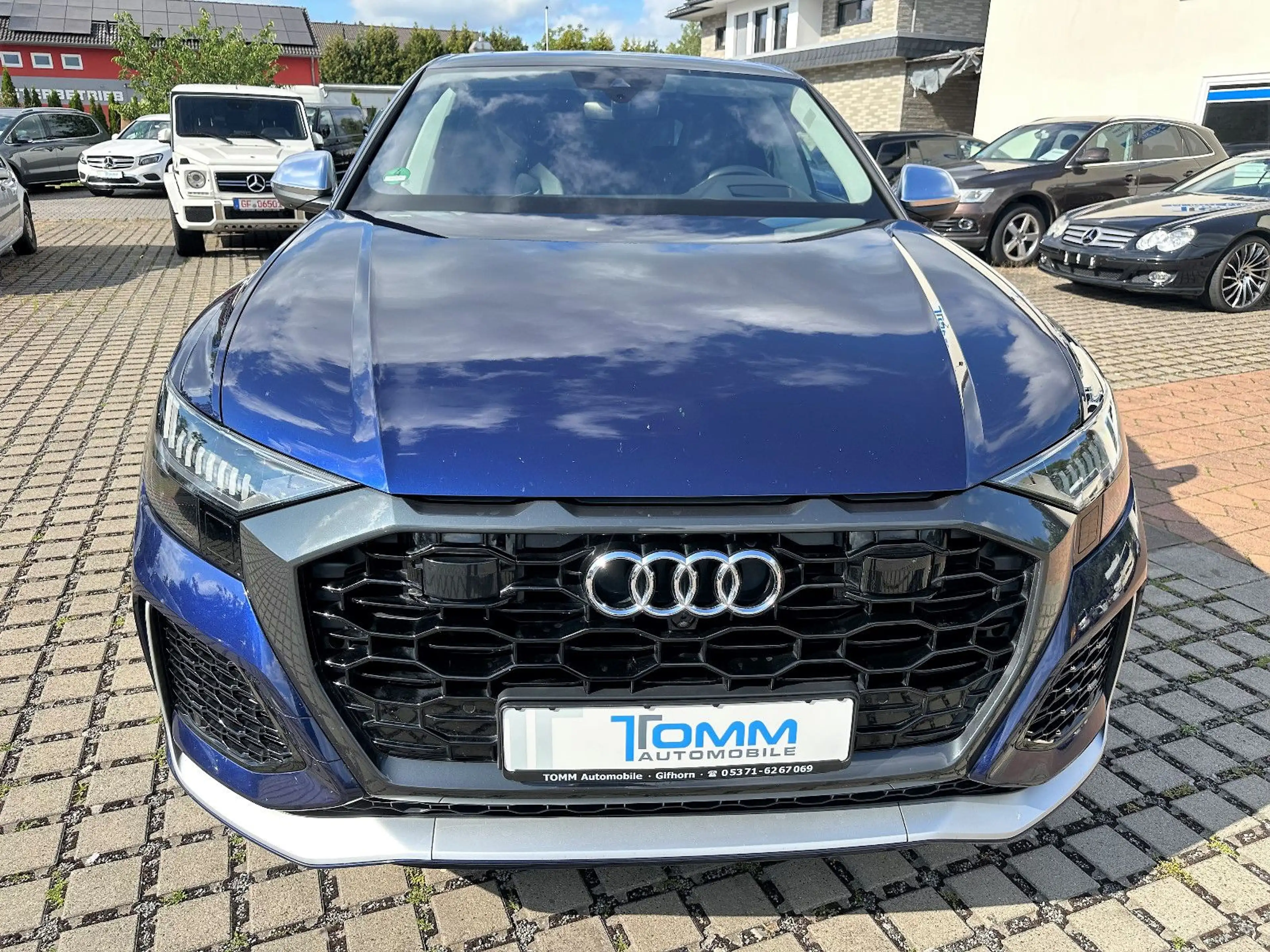 Audi RS Q8 4.0 TFSI quattro / Keramik / PANOR./AHK — photo 4