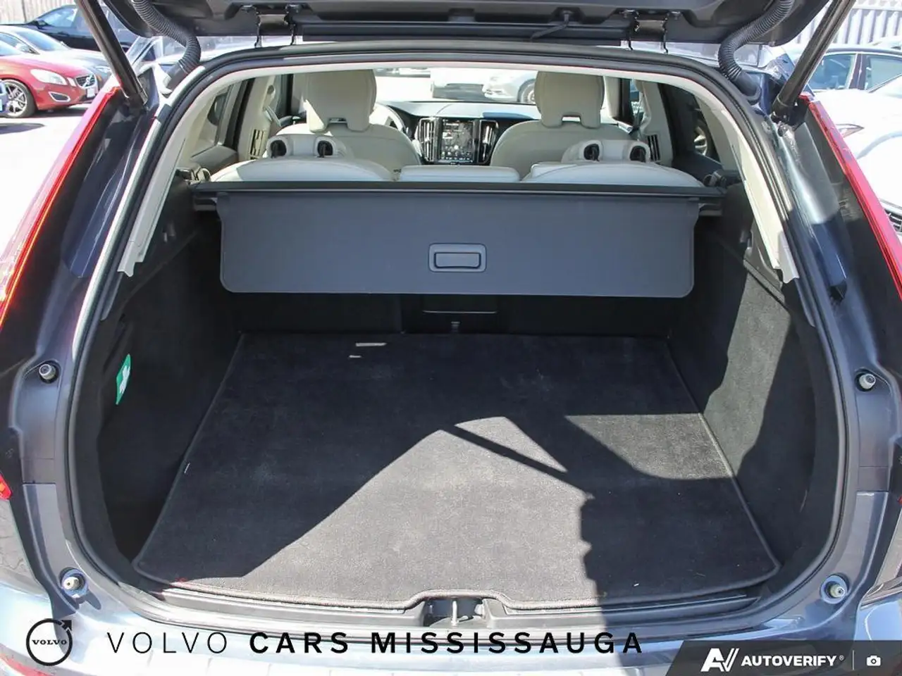Volvo XC60 снимка Volvo XC60