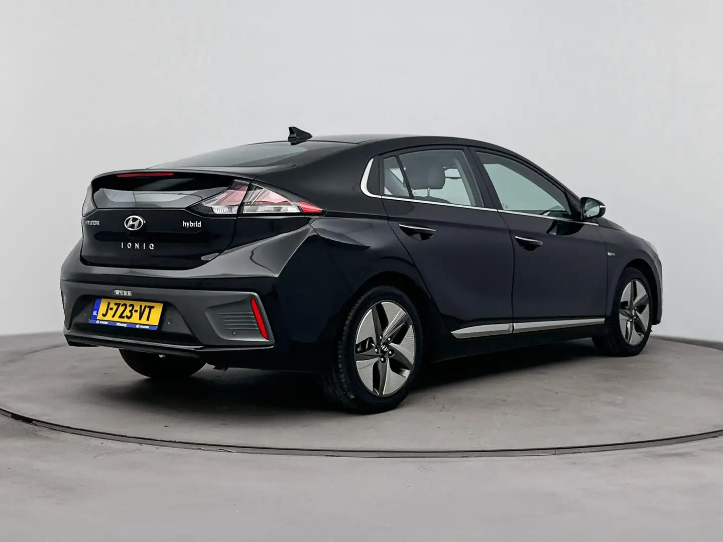 Hyundai IONIQ 1.6 GDi PREMIUM - PLUS | NAVI | CLIMA | CRUISE | C Schwarz - 2
