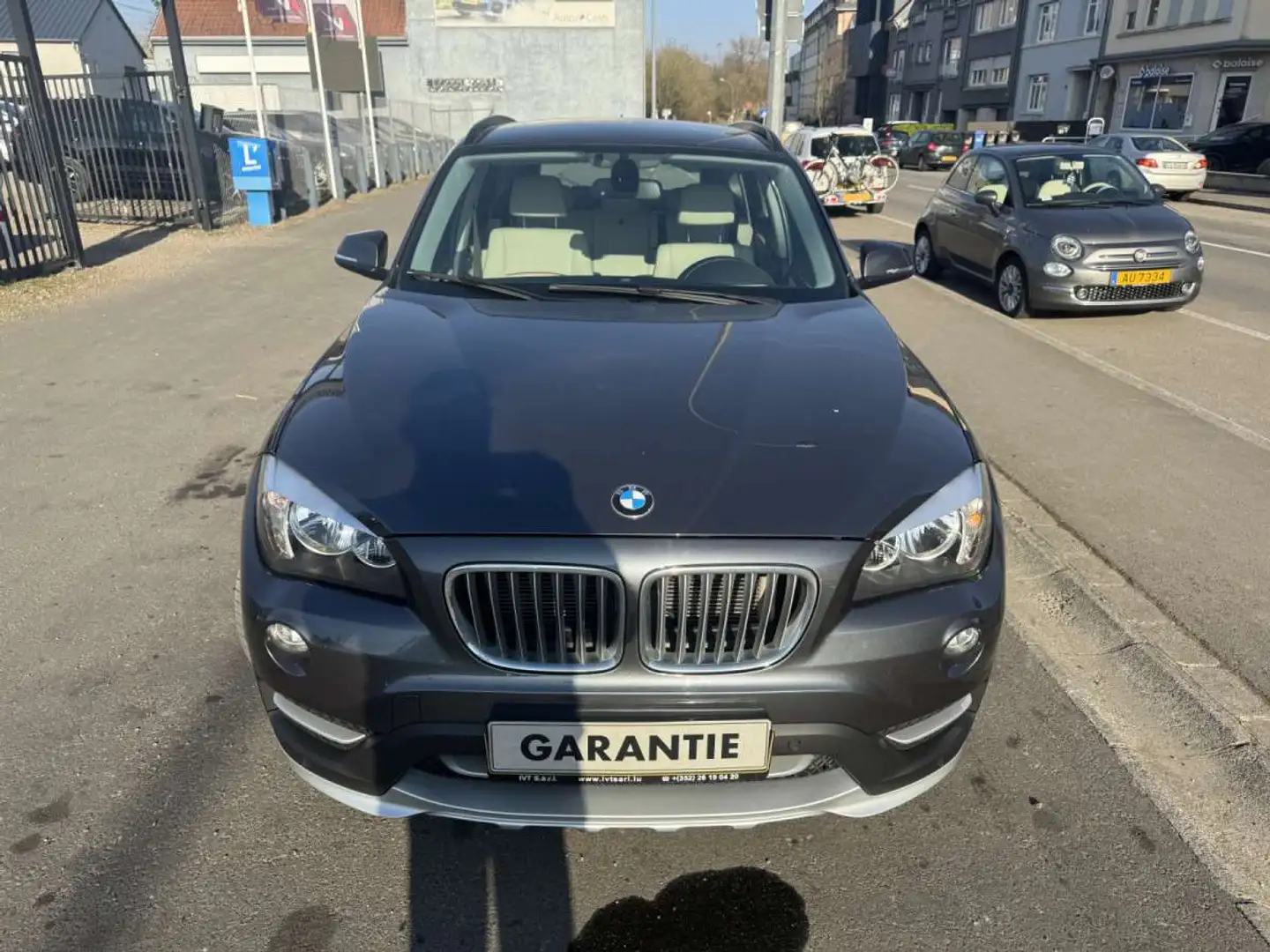 BMW X1 18dA Xdrive 143 X-LINE Gris - 2