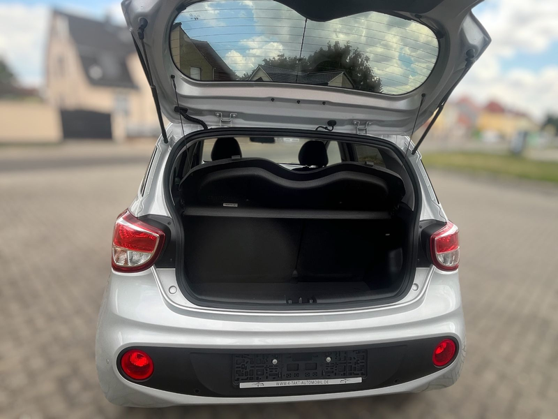 Hyundai i10 YES!Plus*Automatik*Lenk-und Sitzheizung*DAB* — photo 9