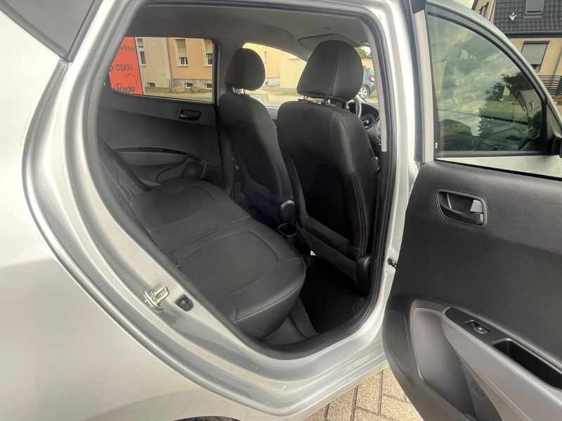 Hyundai i10 YES!Plus*Automatik*Lenk-und Sitzheizung*DAB* — photo 25