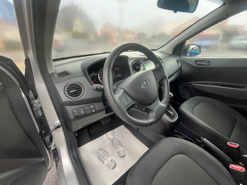 Hyundai i10 YES!Plus*Automatik*Lenk-und Sitzheizung*DAB* — photo 18