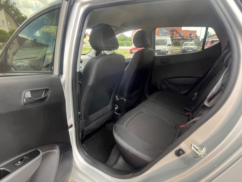 Hyundai i10 YES!Plus*Automatik*Lenk-und Sitzheizung*DAB* — photo 23