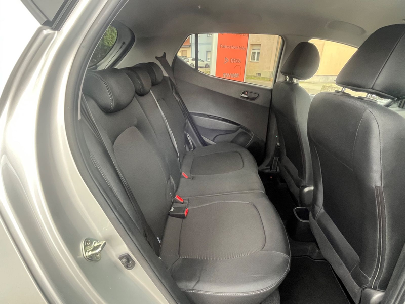 Hyundai i10 YES!Plus*Automatik*Lenk-und Sitzheizung*DAB* — photo 27