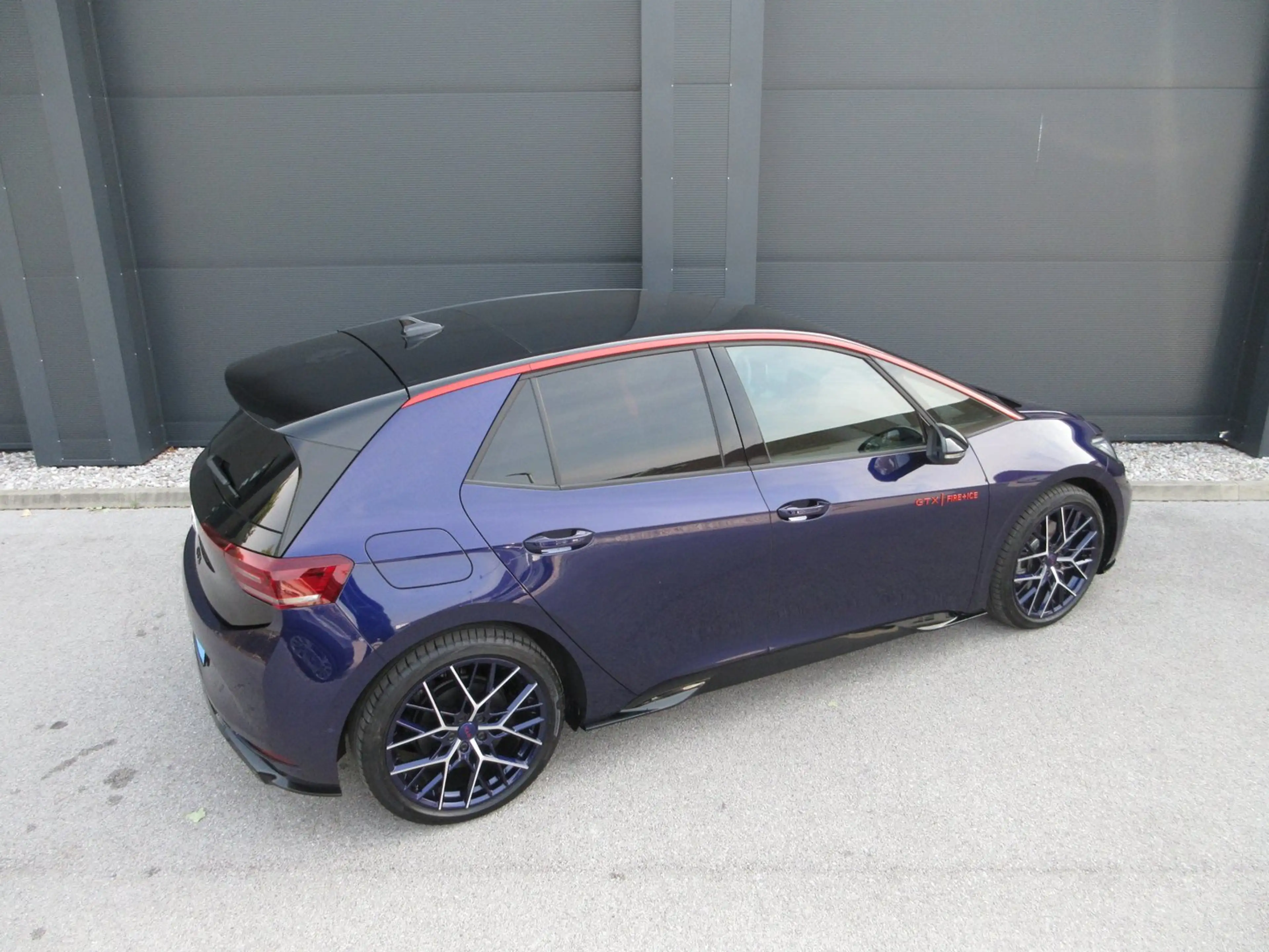 Volkswagen ID.3 GTX Perf. FIRE+ICE 240 kW — photo 8