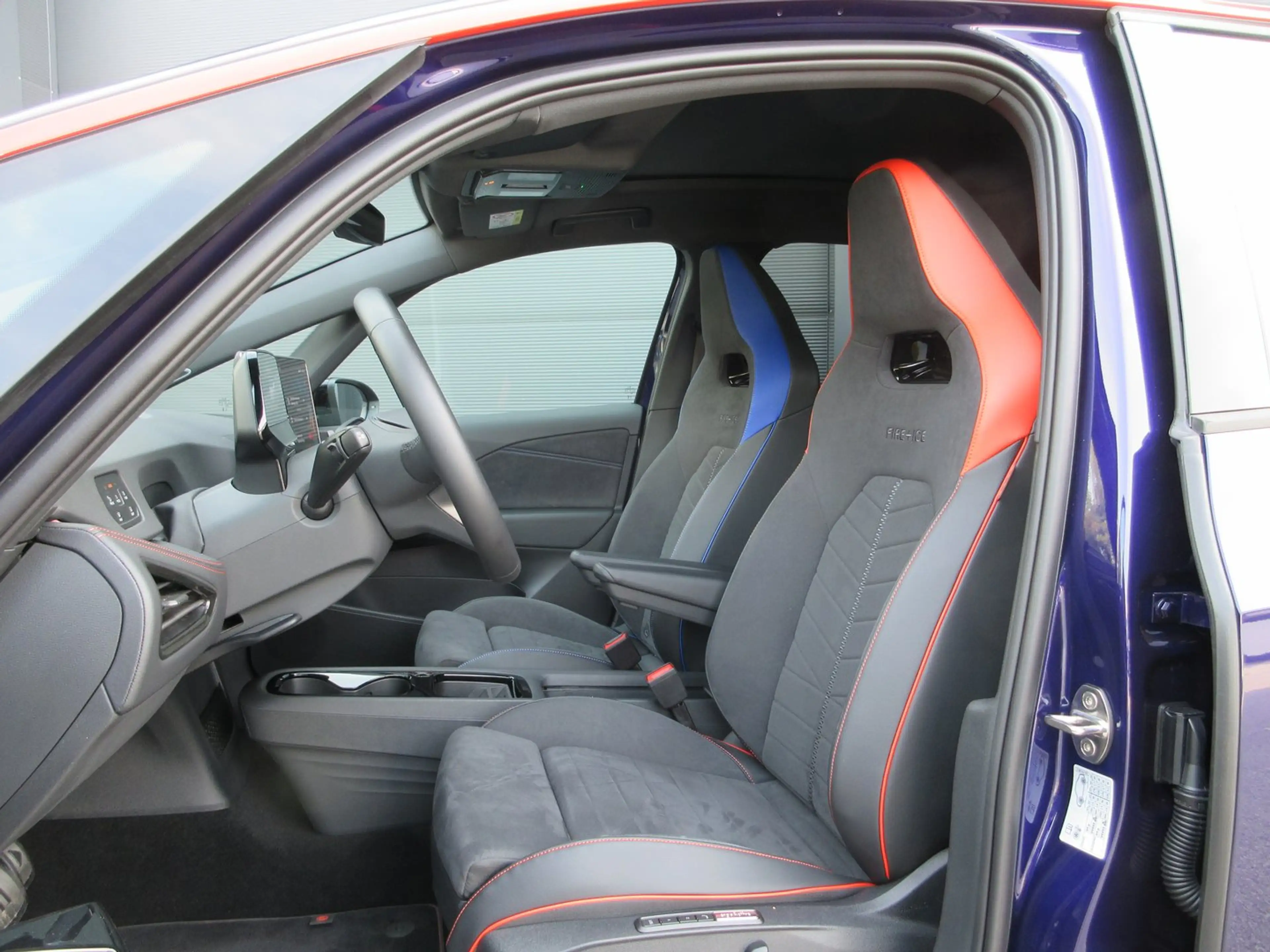 Volkswagen ID.3 GTX Perf. FIRE+ICE 240 kW — photo 11