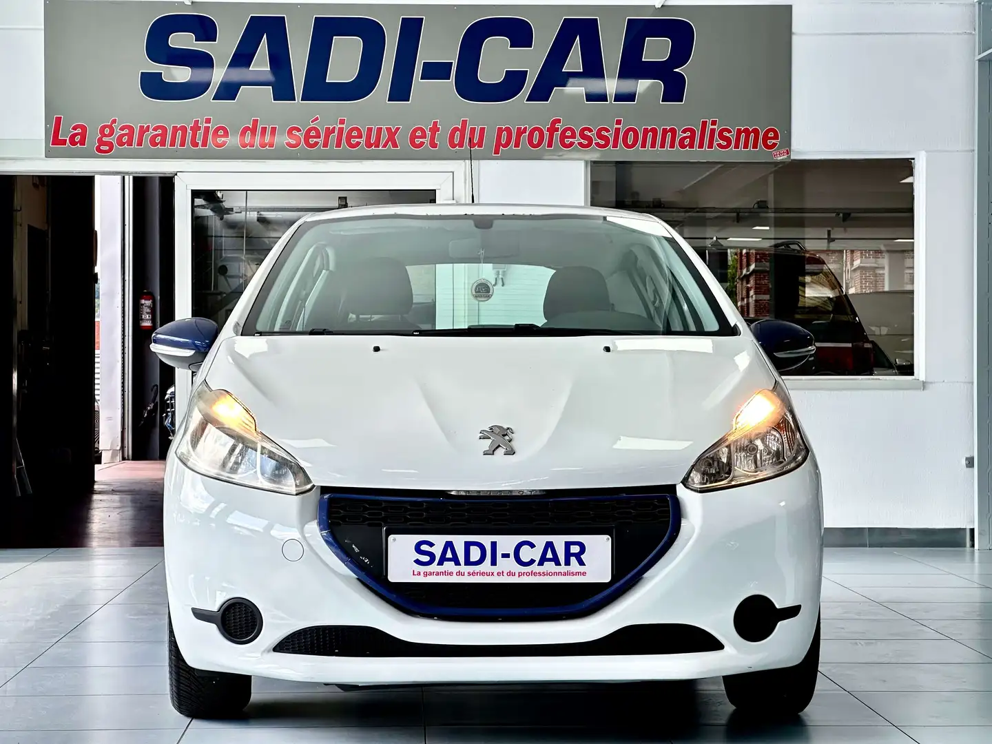 Peugeot 208 1.4 HDi 68cv 5P - Série Like Blanc - 2