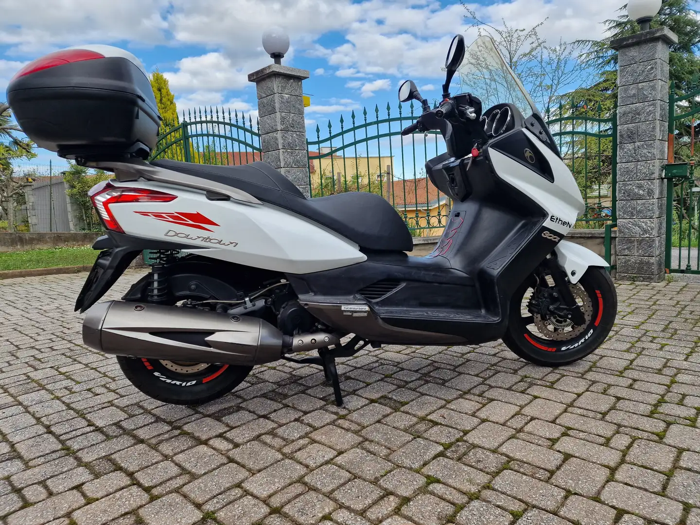 Kymco Downtown 300i Alb - 1