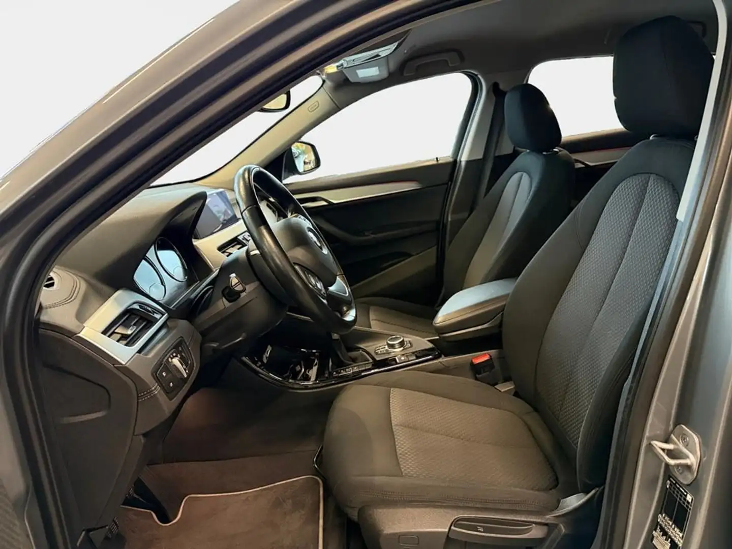 BMW X2 Advantage Grau - 1